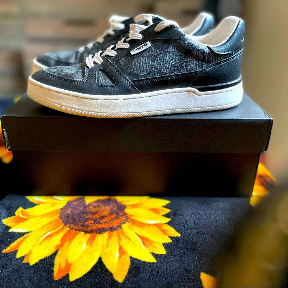 Coach brand low top sneakers - Picture 2 of 4